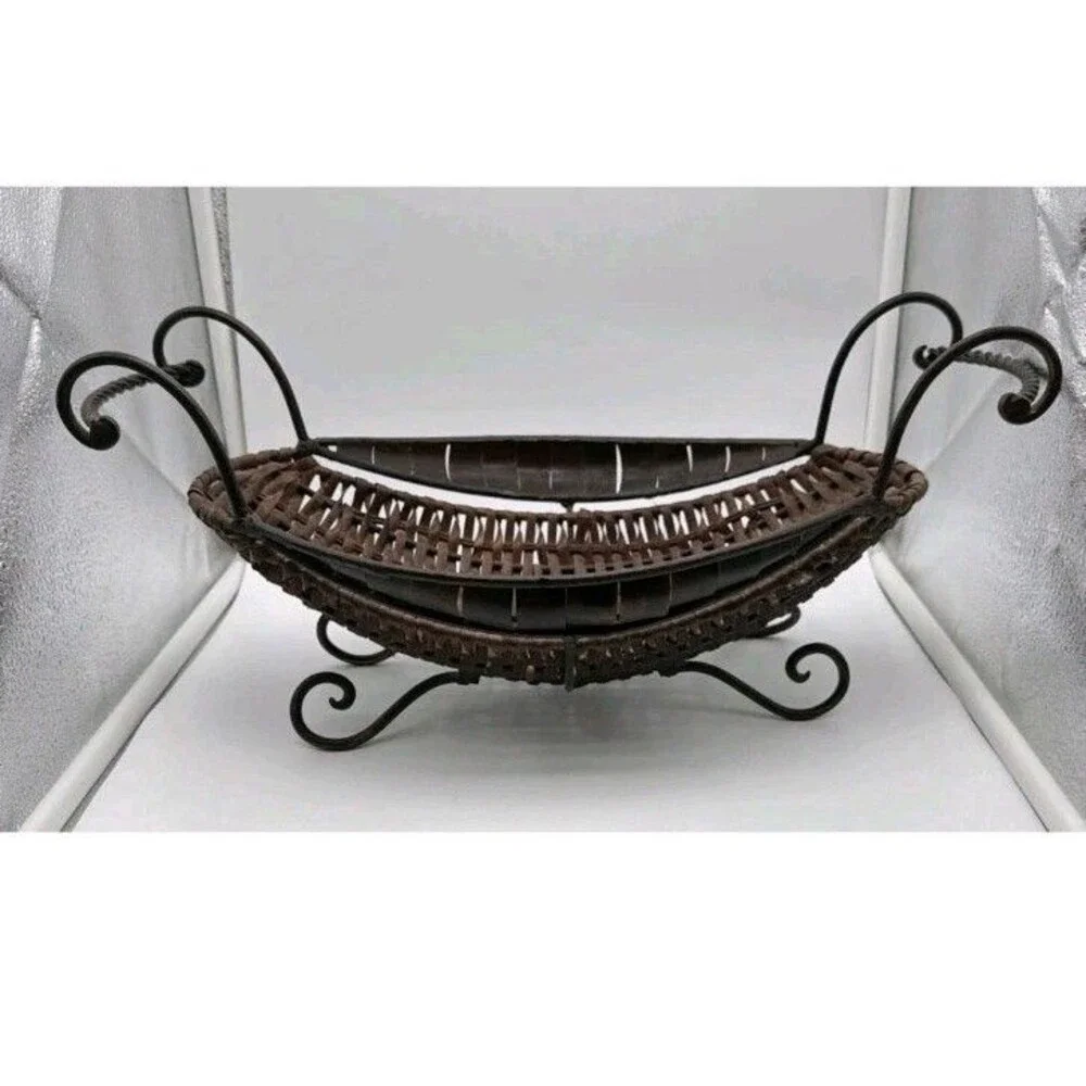 18”X 8” Oval Metal Wicker Basket Curled Feet and Handles